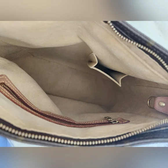 Amazing Condition! LV Monogram Looping GM Shoulder Bag. - Picture 6 of 16